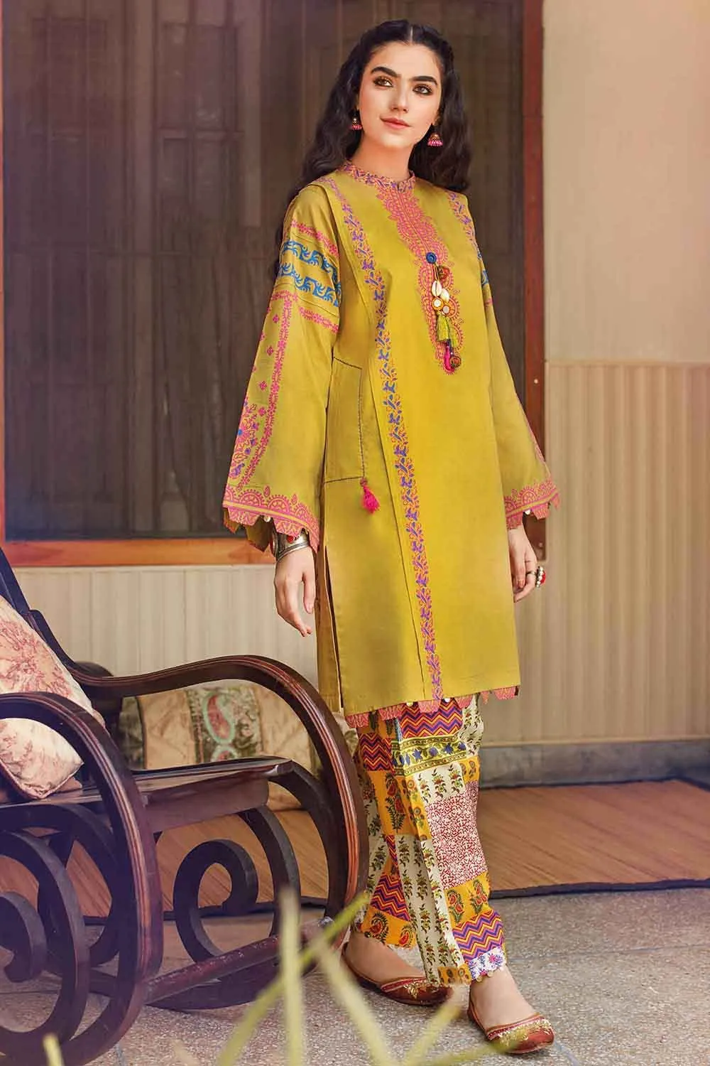 Gul Ahmed Summer 2022 · Essential 2PC Collection – 2PC Printed Lawn Shirt Trousers TL-373