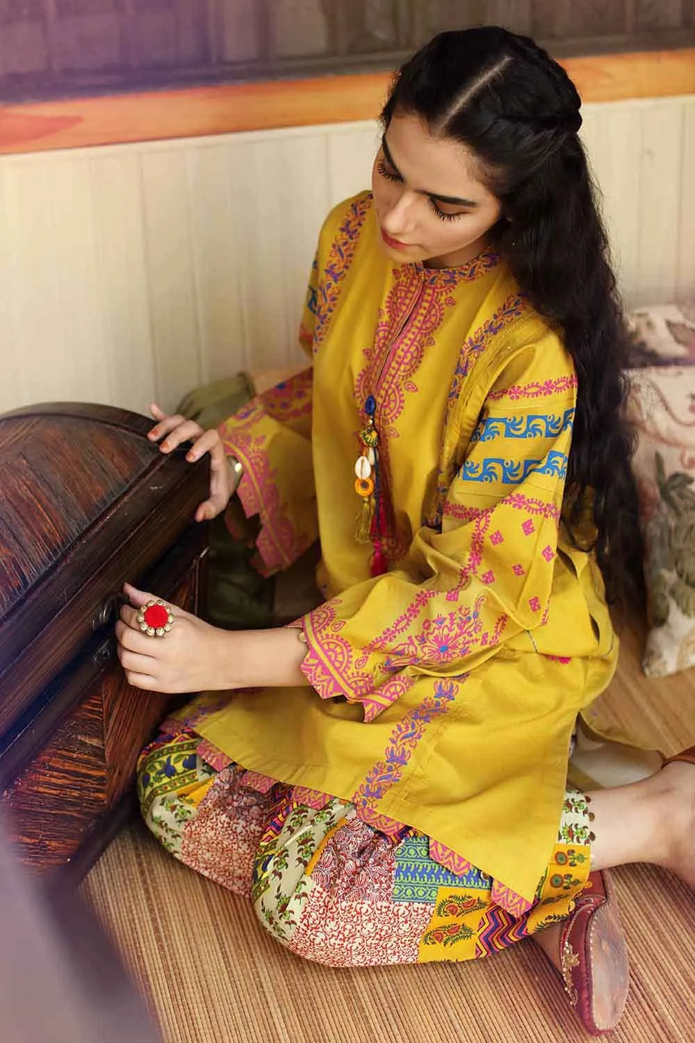 Gul Ahmed Summer 2022 · Essential 2PC Collection – 2PC Printed Lawn Shirt Trousers TL-373