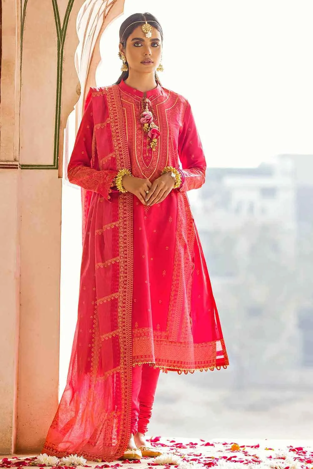 Gul Ahmed Summer 2022 · Essential 3PC Collection – 3PC Banarsi Brocade Lawn Suit  CL-22183 B