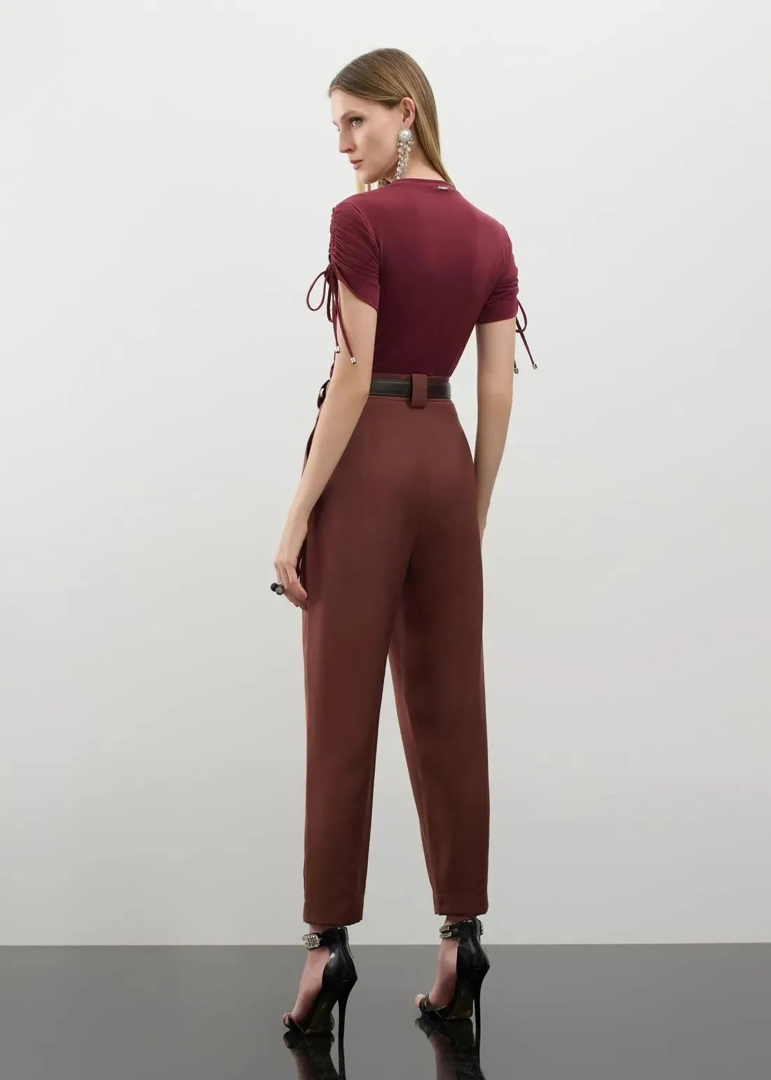 Lore - Carrot Pants Basic Tailoring