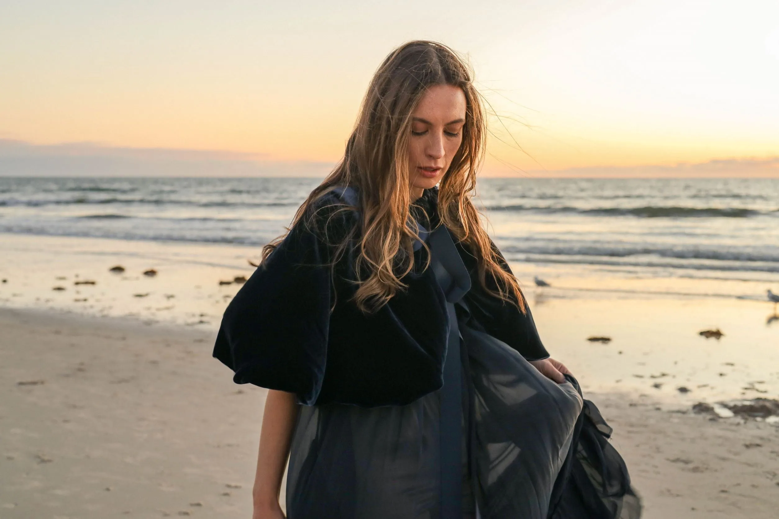 Silk velvet cocoon capelet - Old gold