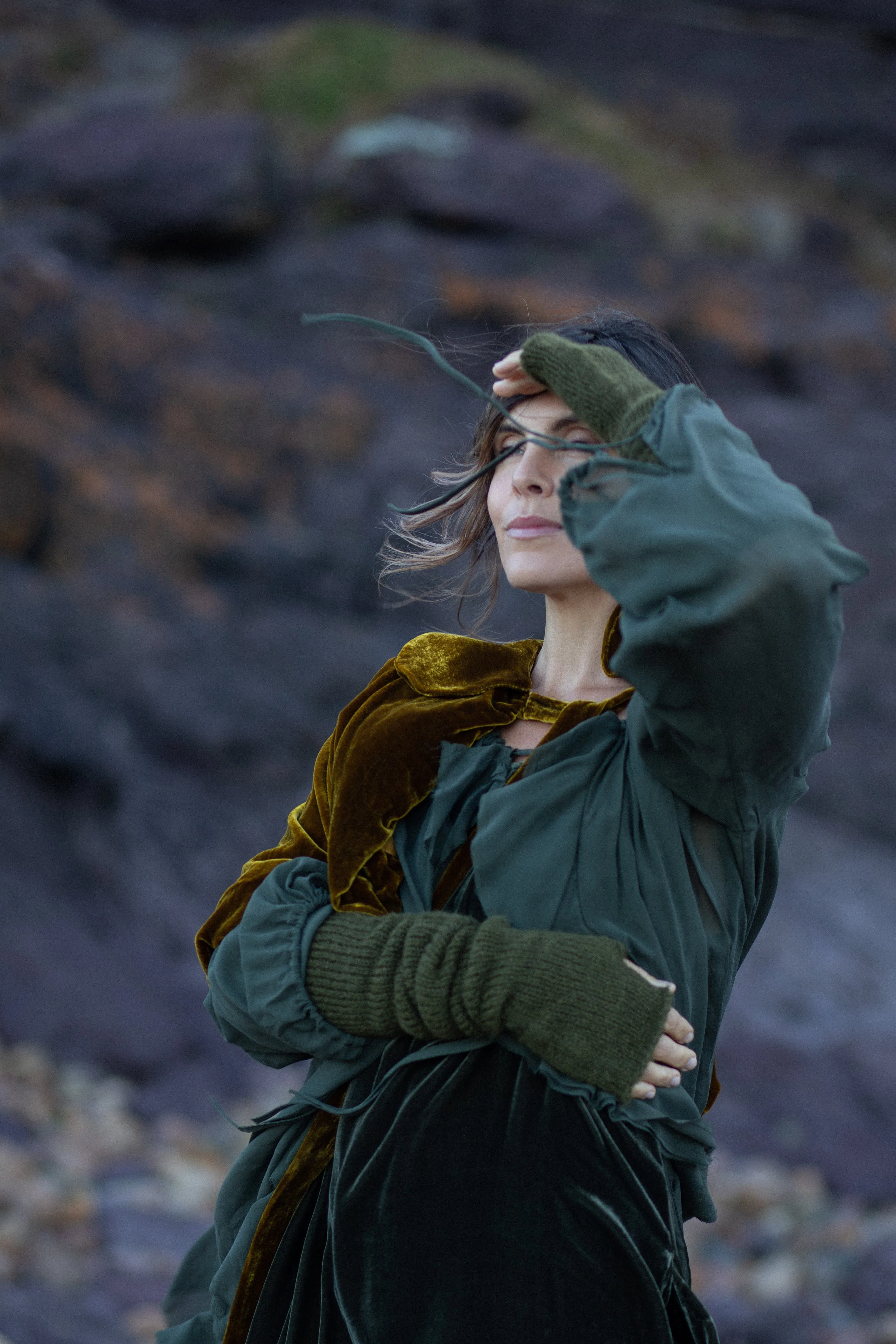 Silk velvet cocoon capelet - Old gold